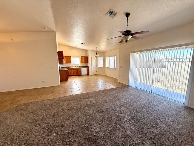 Building Photo - Great 3 bedroom, 2 bathroom home located in a cul-de-sac