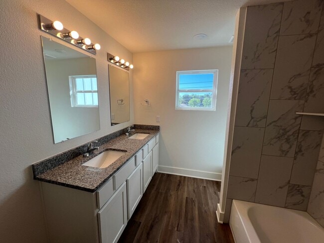 Building Photo - Newly constructed Townhome for rent!