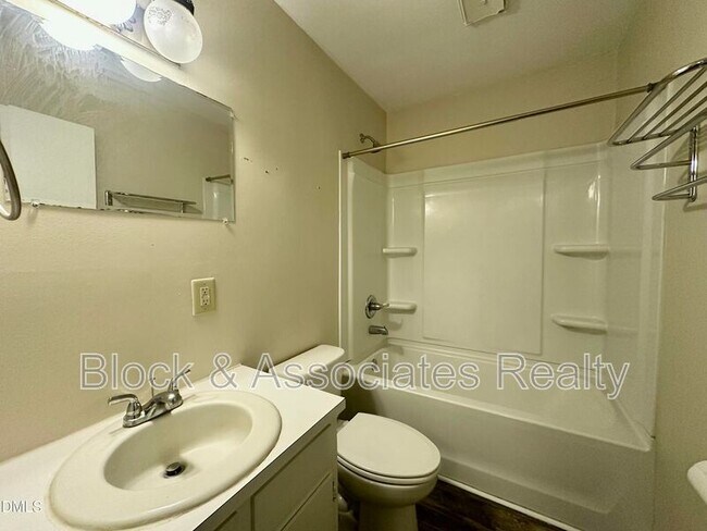 Building Photo - 67 Andrews Store Rd