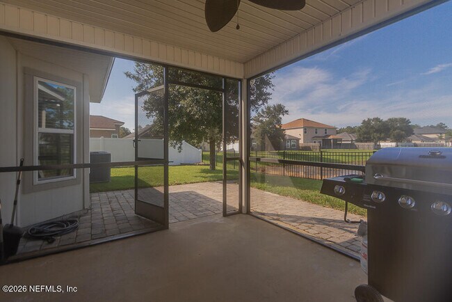Building Photo - 15816 Twin Creek Dr