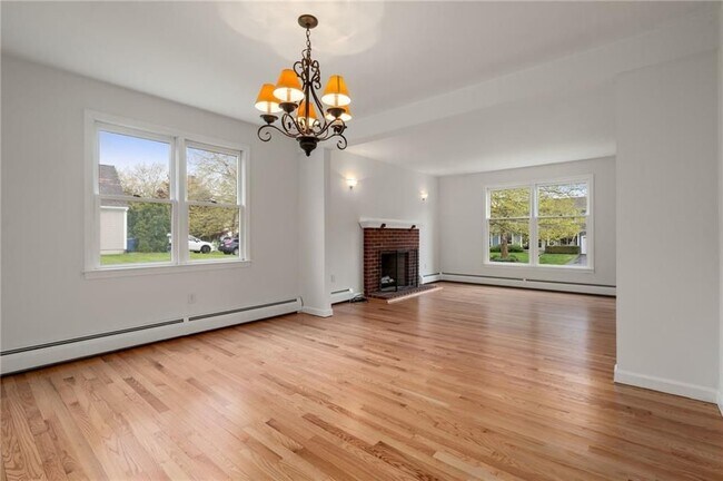 Building Photo - 43 Blue Grass Drive