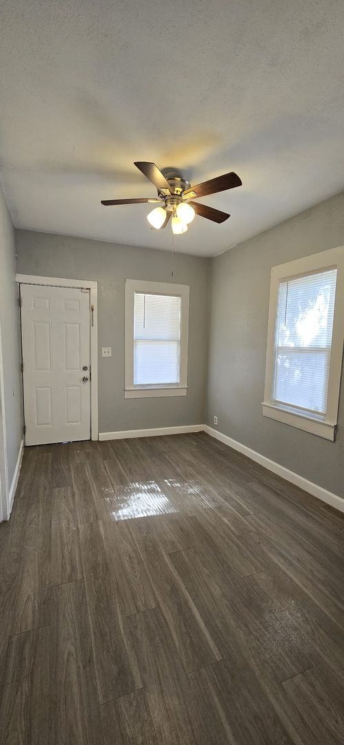 Building Photo - Beautiful 2 bedroom 1 bath in Tampa!! ASK ABOUT OUR MOVE IN SPECIALS!!