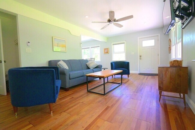 Building Photo - 241 Argilla Rd