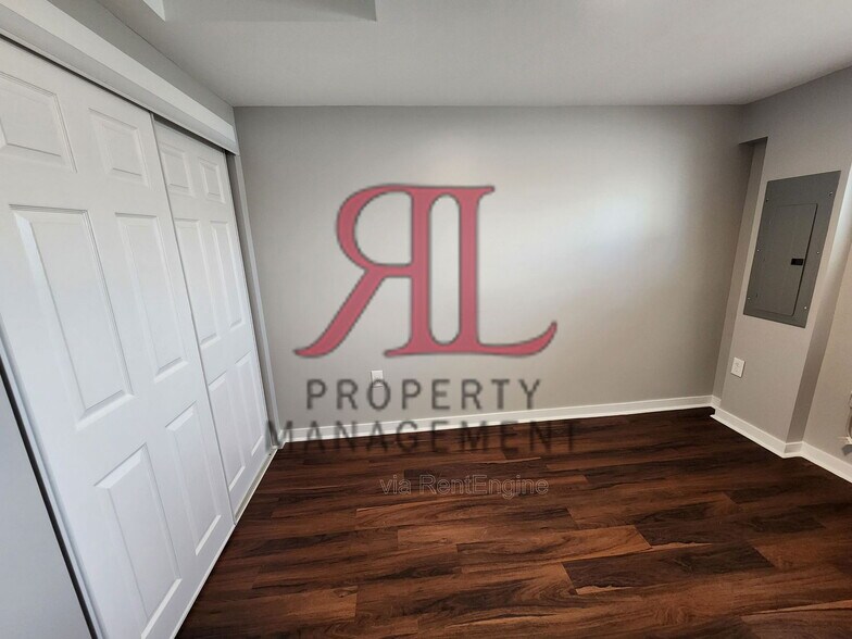 Building Photo - 75 W Moler St