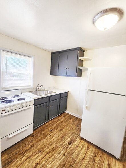 Building Photo - 2601 N Heald St
