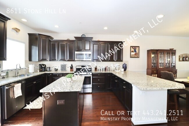 Building Photo - 8611 Stone Hill Ln