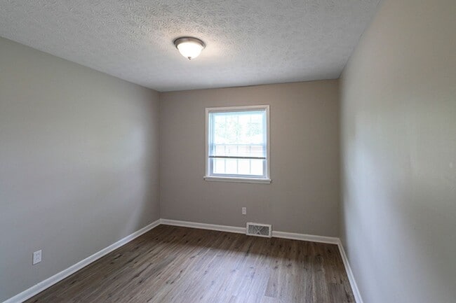 Building Photo - Newly updated 3 bedroom and 1 bathroom Ranch home in PRP