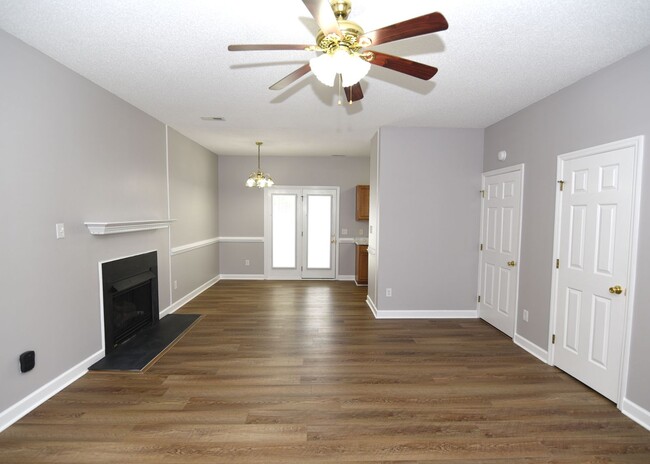 Building Photo - 3712 Cliffridge Dr