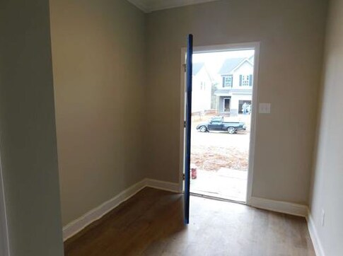 Foyer - 4728 Stoneyhurst Ln
