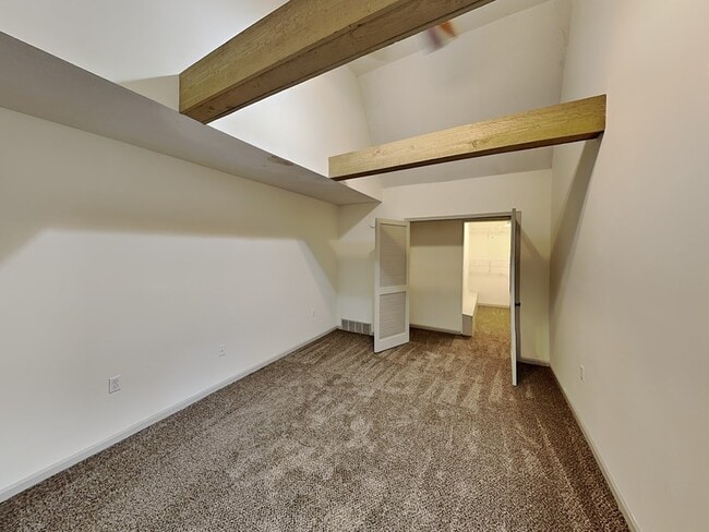 Building Photo - 5415 Stardust Dr