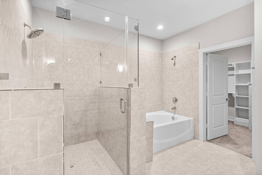 Building Photo - 1221 W 23rd St