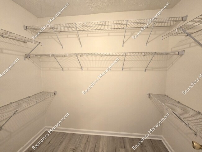 Building Photo - 7064 Grinder Ct