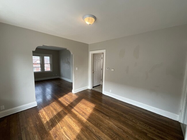 Building Photo - 19824 Pasnow Ave