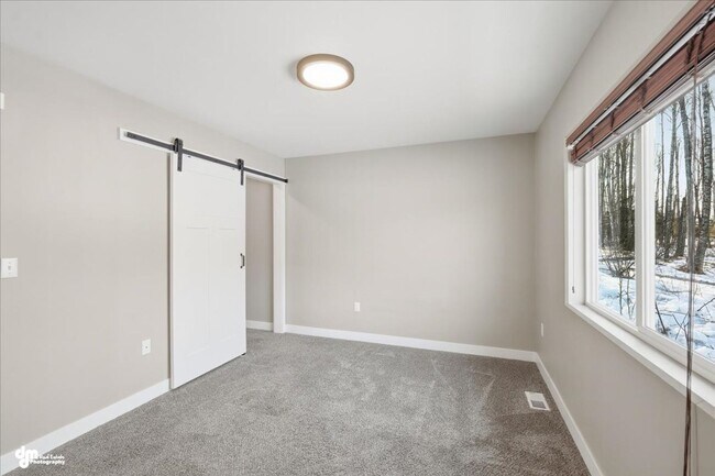 Building Photo - 3 BEDROOM | 2 BATHROOM | ACROSS FROM SCHOOLS