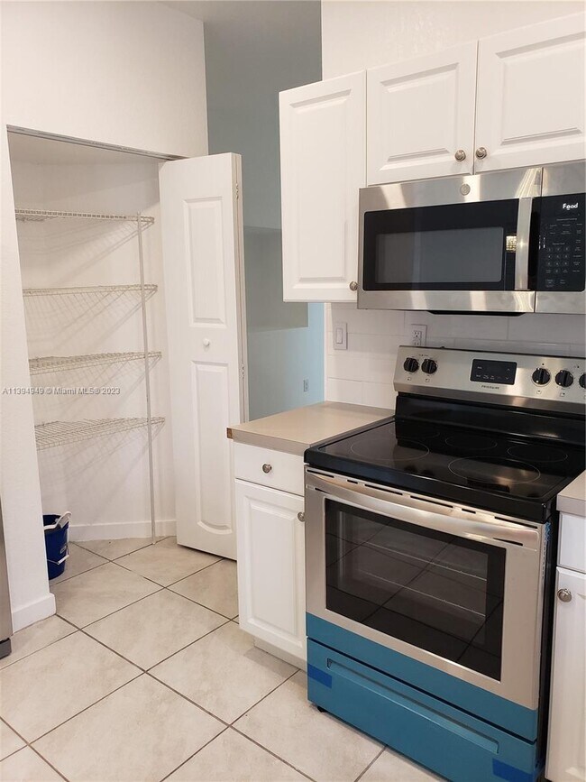 Building Photo - 11831 SW 243rd St