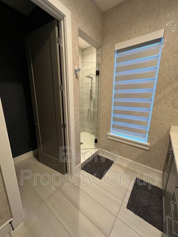 Building Photo - 183 Orange Pl