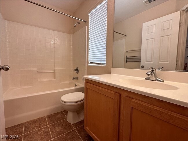 Building Photo - 2586 Highland Cliff Dr