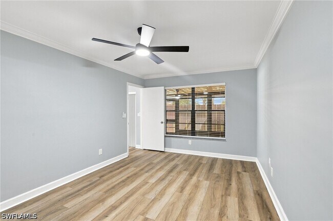 Building Photo - 646 SE 12th Ct