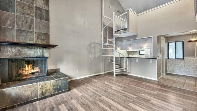 Building Photo - 751 Tahoe Blvd