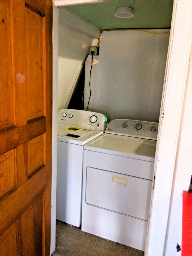 Washer and dryer - 73 Air Park Rd