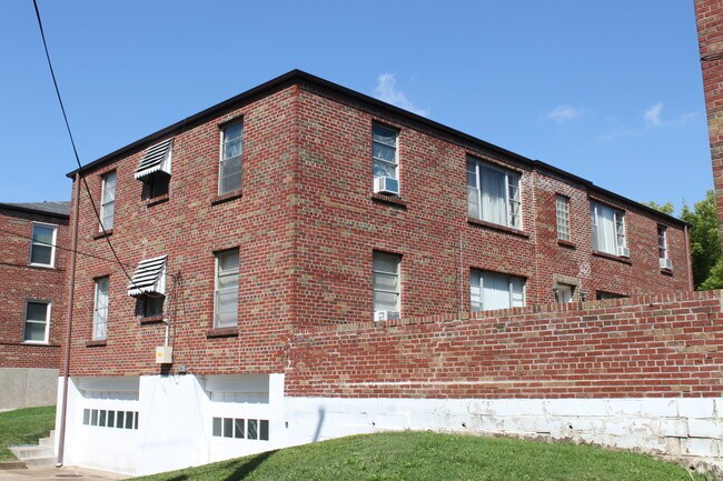 Building Photo - 3951 Jamieson Ave