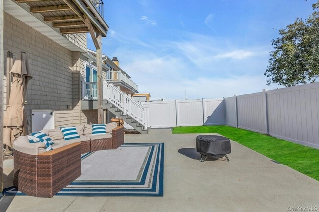 Building Photo - 26 Namkee Ln