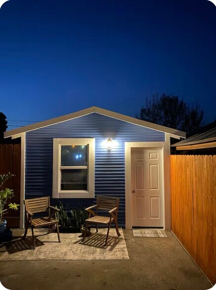 Building Photo - 107 E Barnett St