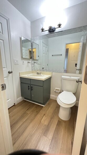 Building Photo - 630 Steamboat Ct