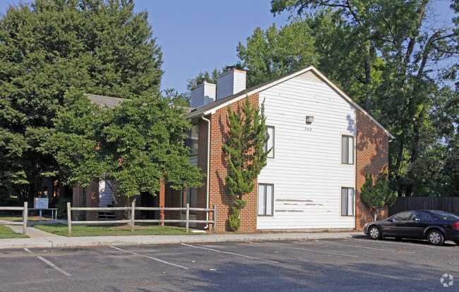 Building Photo - Adams, Condos