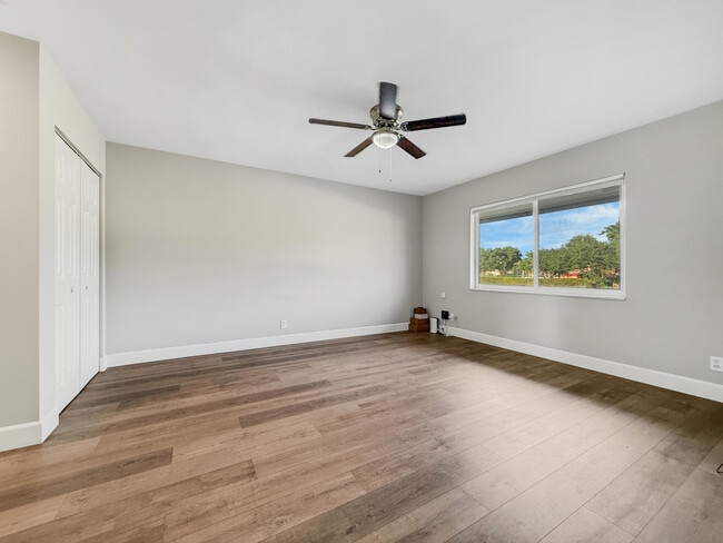 Building Photo - 13586 Sabal Palm Ct