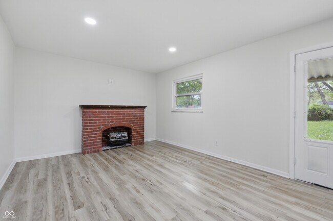 Building Photo - 1116 Heatherwood Dr