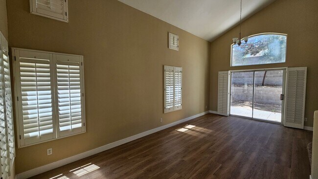 Building Photo - ADORABLE HOME IN SUMMERLIN!!!