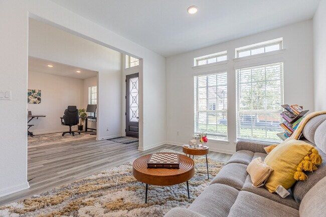Building Photo - 2332 Giona Pl