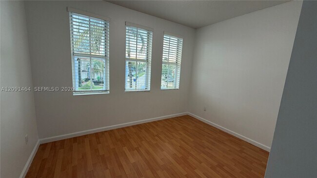 Building Photo - 200 Riverwalk Cir