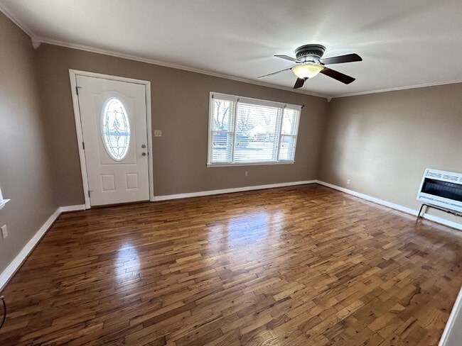 Building Photo - "Charming 2-Bed Home in Sharon, TN – Cozy 800 Sq Ft Living!"