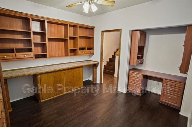 Building Photo - 27023 Fairway Ln