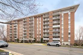 Building Photo - 5250 Valley Forge Dr