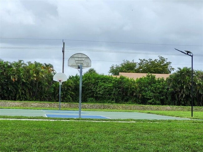 Building Photo - 6639 Hatteras Dr