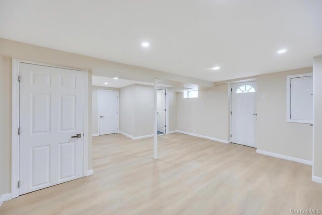 Building Photo - 207 August Rd