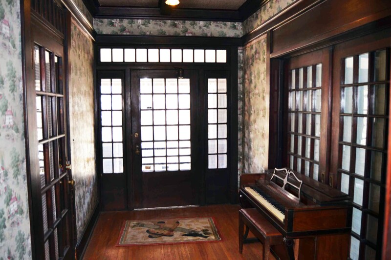 Building Photo - 2217 Belmont Blvd