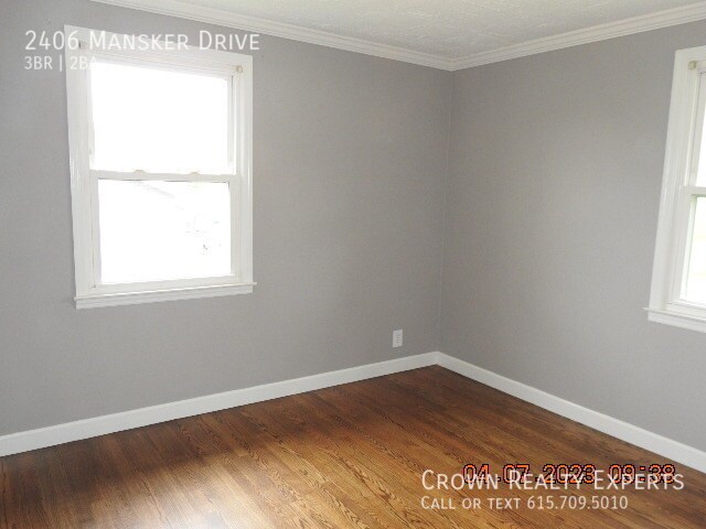 Building Photo - 2406 Mansker Drive