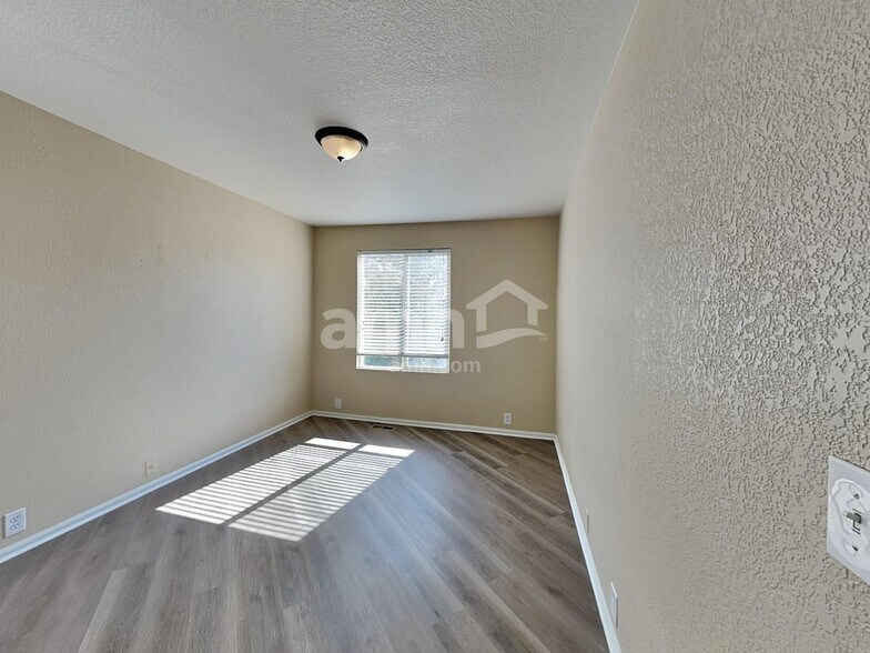 Building Photo - 15396 E 99th Pl