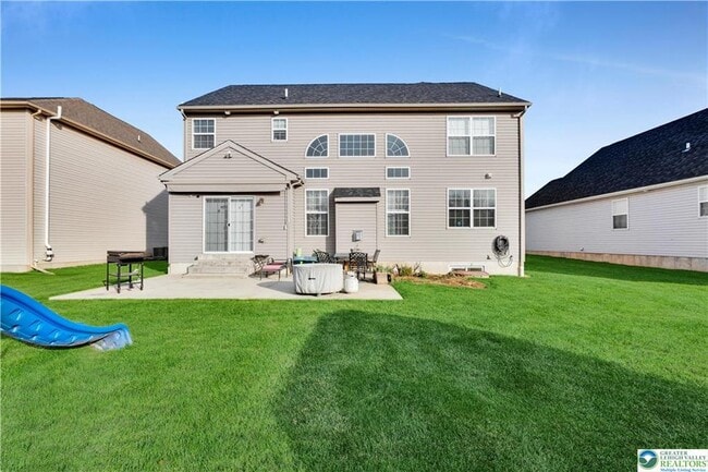 Building Photo - 4247 Beech Dr