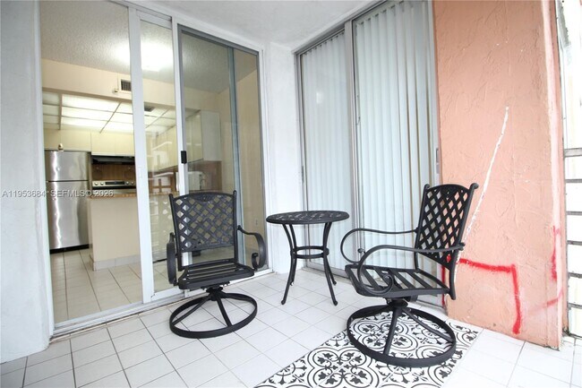 Building Photo - 17890 W Dixie Hwy