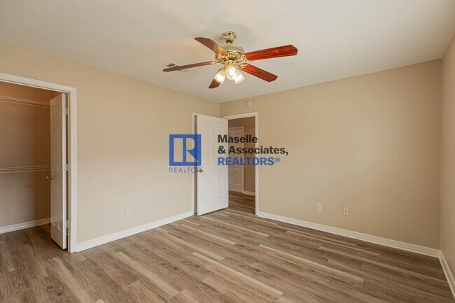 Building Photo - 2 Bed 2 Bath Near the Reservoir