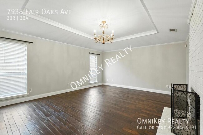 Building Photo - 7938 Fair Oaks Ave