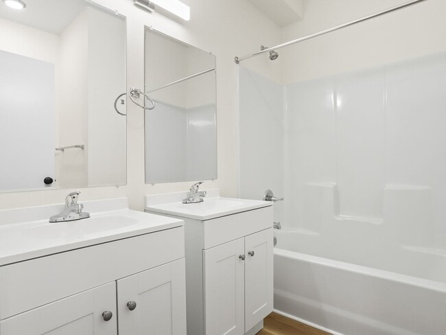 Building Photo - Vancouver Townhouses