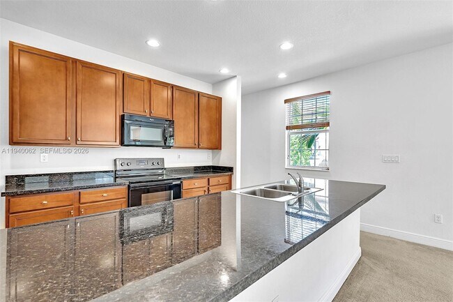 Building Photo - 908 SW 147th Ave