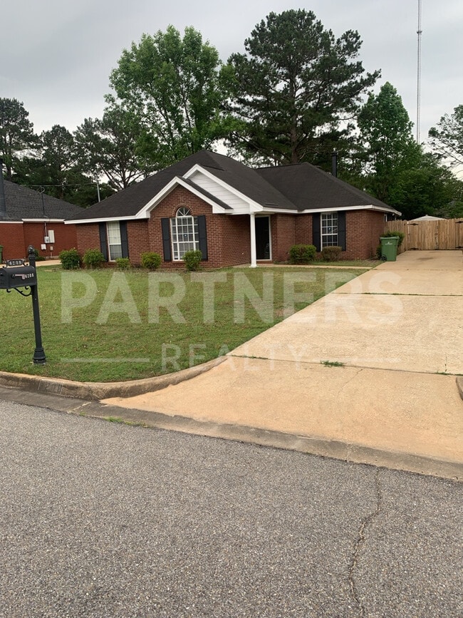 Building Photo - 6208 Sandy Ridge Curv