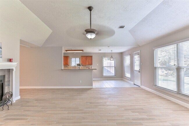 Building Photo - 7110 Yardley Dr